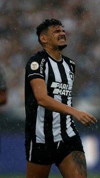 Botafogo confirma lesão de Tiquinho