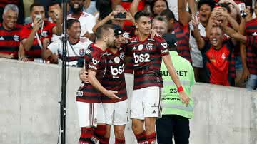Jogadores do Flamengo comemorando o gol - GettyImages