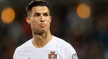Cristiano Ronaldo em ação contra a Lituânia em partida válida pelas Eliminatórias da Eurocopa - Gettyimages