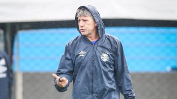 Renato Gaúcho deixa Porto Alegre e fala sobre desastre: “A situação é...” - Lucas Uebel / Grêmio