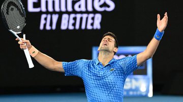 Novak Djokovic sofreu com fortes dores durante sua classificação no Australian Open - GettyImages