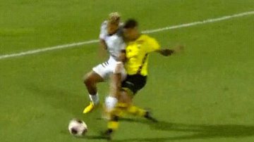 Penalidade para o Santos contra o São Bernardo foi alvo de polêmica - TNT Sports