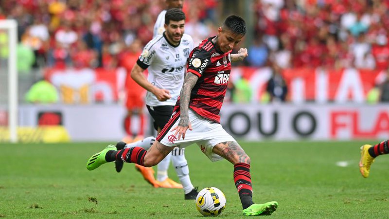 Pulgar chegou ao Flamengo sob acusação de estupro no Chile - Getty Images