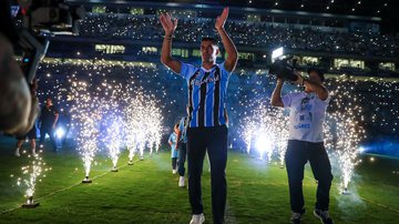 A apresentação de Suárez no Grêmio chamou a atenção de um jornal espanhol; veja detalhes - Lucas Uebel / Grêmio