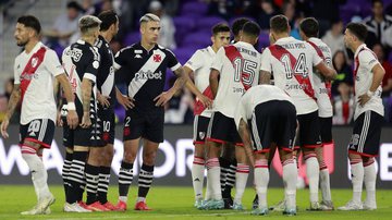 O Vasco saiu derrotado pelo River Plate em dia de estreia de reforços - Daniel Ramalho/CRVG