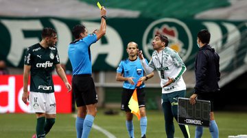Abel Ferreira, técnico do Palmeiras, abriu o jogo sobre o seu comportamento agressivo na beira do gramado - GettyImages
