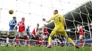 Momento do gol de Tarkowski que deu a vitória para o Everton sobre o Arsenal - Getty Images