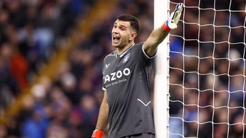 Dibu Martínez quer levantar um troféu pelo Aston Villa - Getty Images