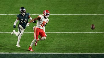 Momento do lance que gerou a grande polêmica do Super Bowl - Getty Images