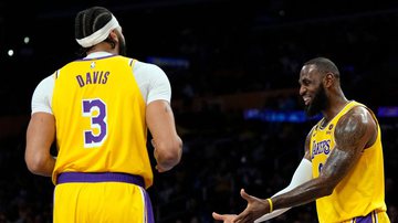 Anthony Davis e LeBron James em ação pelos Lakers na NBA; veja detalhes da polêmica - GettyImages