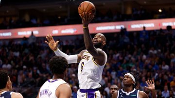 LeBron James ainda busca uma melhora em sua lesão para retornar ao time do Lakers - GettyImages