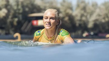 Tati Weston-Webb é o Brasil no mundial de surfe feminino - WSL