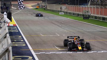 Verstappen e RBR deram show e conseguiram uma grande vitória diante da Ferrari no Bahrein - GettyImages