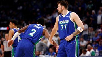 Kyrie Irving e Luka Doncic, do Dallas Mavericks, na NBA - Getty Images
