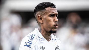 Vasco anuncia contratação de atacante para ser “sombra” de Pedro Raúl - Raul Baretta / Santos