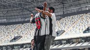 Ídolos do Atlético-MG, Hulk e Ronaldinho se encontram na Arena MRV - Pedro Souza / Atlético