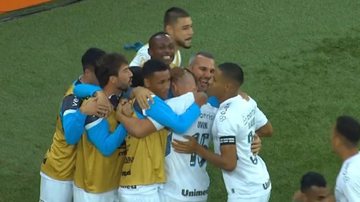 Grêmio e Athletico-PR se enfrentaram pelo Brasileirão e fizeram um confronto equilibrado - TNT Sports/Reprodução