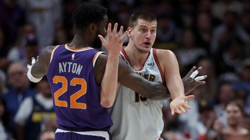 Nikola Jokic abriu o jogo sobre a vitória dos Nuggets contra os Suns na NBA - GettyImages