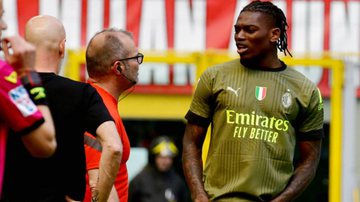 Rafael Leão não deverá jogar a partida entre Milan e Inter de Milão na Champions League - GettyImages