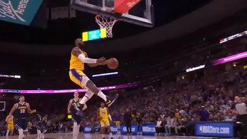LeBron James teve erro bizarro na partida entre Nuggets x Lakers - Reprodução/NBA