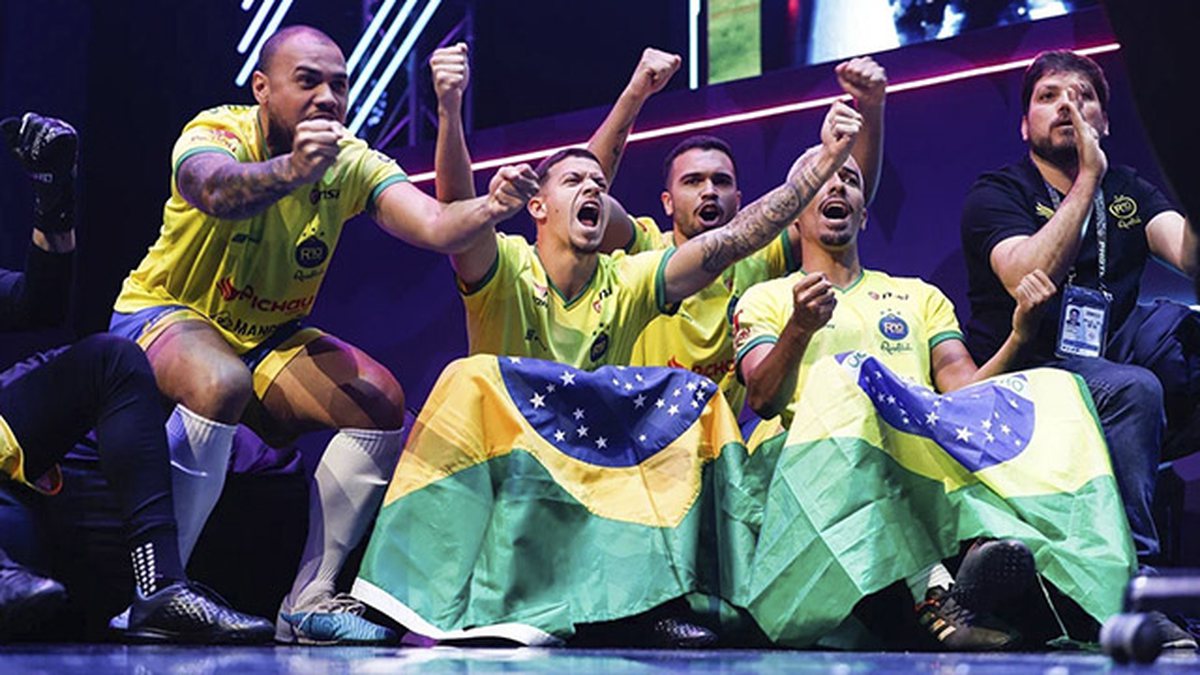 Equipe de Ronaldinho Gaúcho chega à final do torneio Games of Future