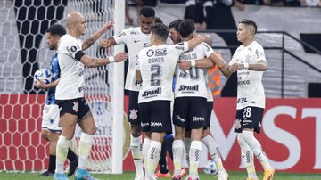 Com reservas e jovens, Corinthians bate o Liverpool na Libertadores - Getty Images