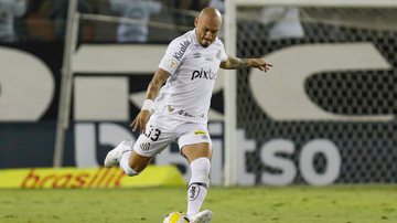 Após rescindir com o Santos, Maicon se aproxima do Vasco - Getty Images