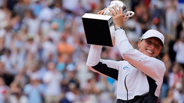 Swiatek fez elogios para Rafael Nadal após a sua conquista em Roland Garros - Reuters - CLODAGH KILCOYNE