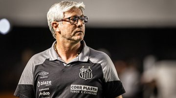 Odair Hellmann se assustou com as ameaças de morte sofridas após a derrota do Santos para o Corinthians - Raul Baretta/ Santos