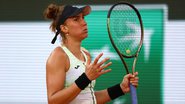 Bia Haddad não conseguiu superar Swiatek e saiu derrotada na semifinal de Roland Garros - Reuters - KAI PFAFFENBACH