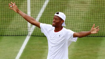 Eubanks surpreende mais uma vez, vence Tsitsipas e avança em Wimbledon - Getty Images