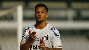 Santos x Grêmio é um dos confrontos do Campeonato Brasileiro em sua 20ª rodada; saiba detalhes do embate que ocorrerá neste domingo, 20 - GettyImages