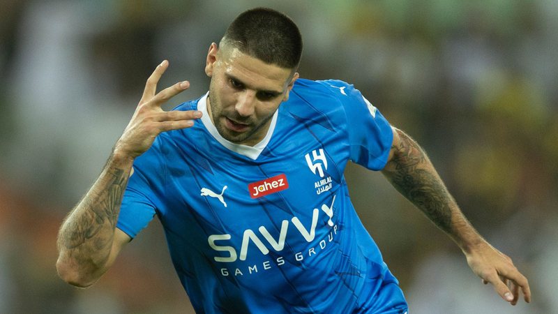 Em jogo maluco, Mitrovic marca três e Al Hilal vence Al Ittihad de virada - Getty Images
