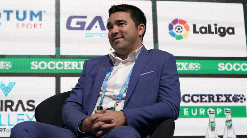 Deco é apresentado como diretor esportivo do Barcelona - GettyImages