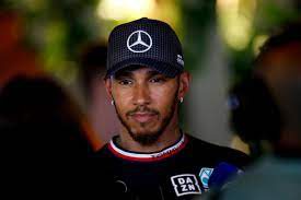 Lewis Hamilton repreende atitude de Helmut Marko - Foto: Jiri Krenek
