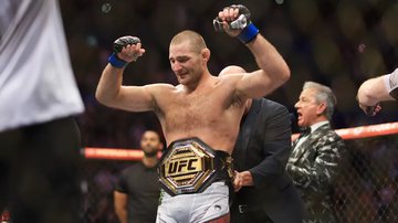 Sean Strickland danifica cinturão do UFC - Foto: Getty Images