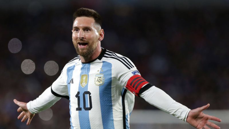 Messi hace historia con Argentina e iguala el récord de Luis Suárez