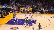 Lakers x Bucks na pré-temporada da NBA 2023/2024 - Reprodução / Twitter / NBA