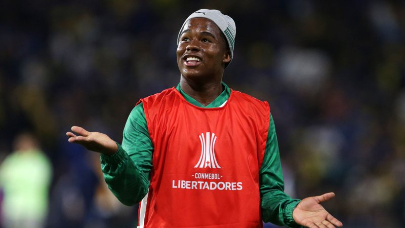 Endrick encabeça lista 'astronômica' de jovens promessas do futebol  brasileiro que foram vendidos à Europa