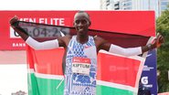 Kelvin Kiptum, de apenas 23 anos, se tornou o novo recordista mundial da maratona masculina - Getty Images
