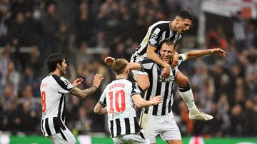Newcastle vence PSG e assume liderança do ‘grupo da morte’ da Champions League - Getty Images