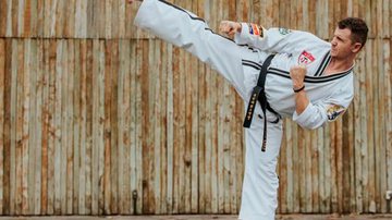 Paulo Fraga é 6º dan de taekwondo - Divulgação