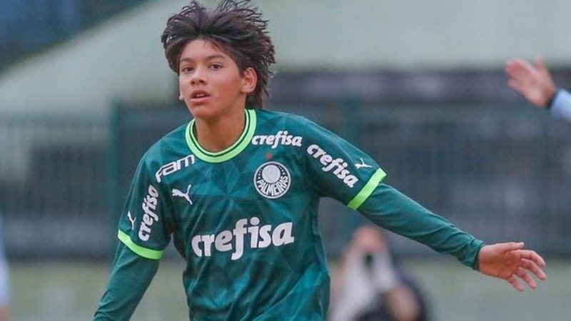 Palmeiras contrata Junior Silguero, de 13 anos, uma das maiores promessas  paraguaias e já com contrato