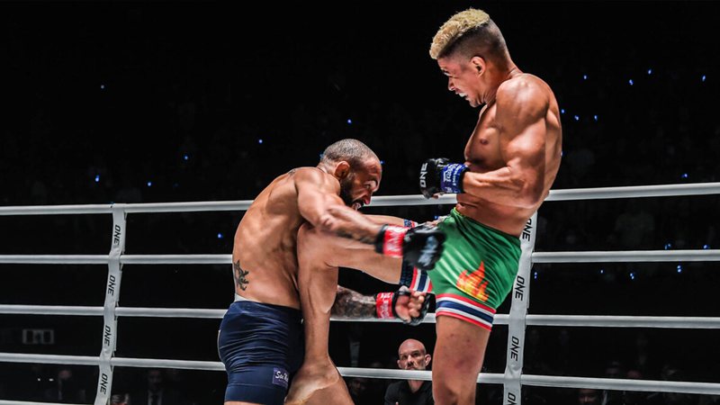 Campeão no MMA, Andrade busca o título também no kickboxing - Divulgação/ONE Championship