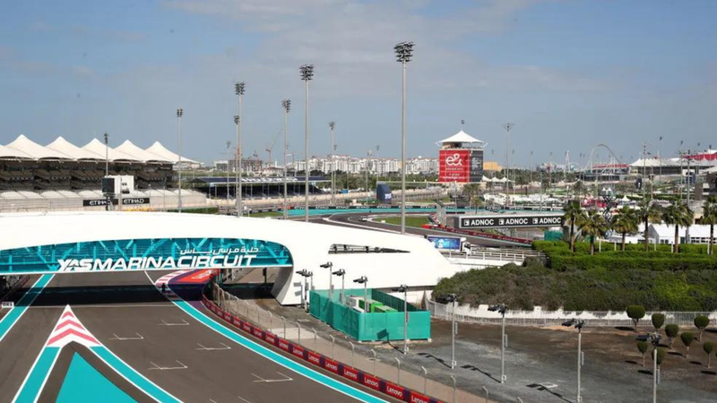 Vista do Circuito de Yas Marina antes do GP de Abu Dhabi da F1 2023 - Foto: Joe Portlock - Formula 1/Formula Motorsport Limited via Getty Images
