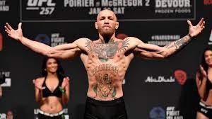 McGregor em ação pelo UFC - Getty Images