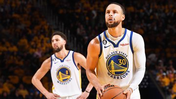 Curry está sendo considerado um dos maiores de todos os tempos - Foto: Divulgação NBA