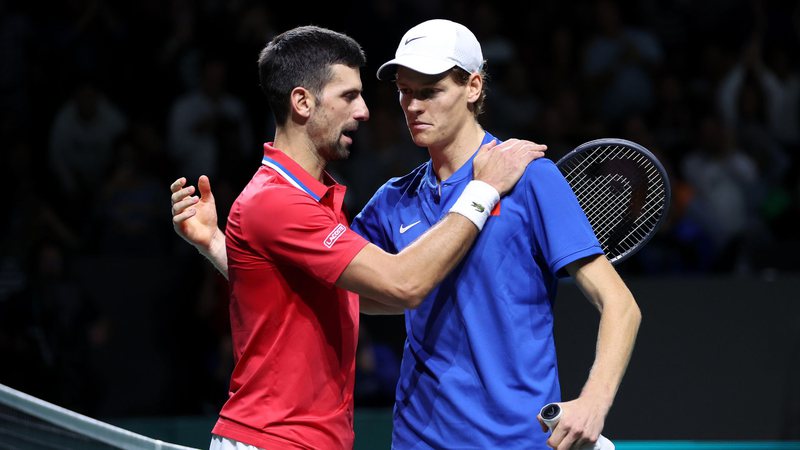 Djokovic e Sinner (E/D) na Copa Davis - Getty Images