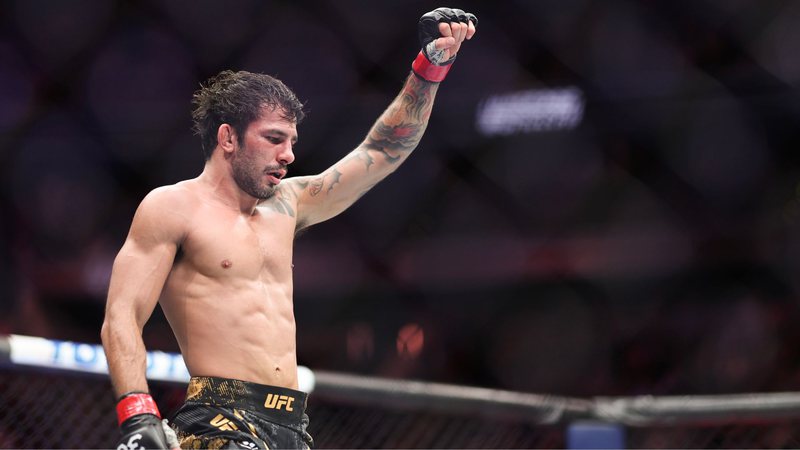 Pantoja mantém cinturão do UFC - Getty Images