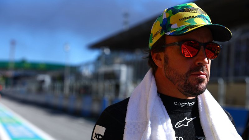Alonso expone el problema de los coches de carreras modernos